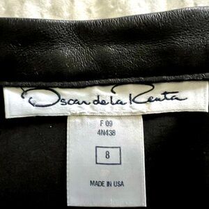 Oscar de la Renta size 8 pleated leather skirt.
